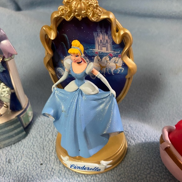 Ornamo rotating ornaments, Disney charcters collectable ornaments - Picture 5 of 10
